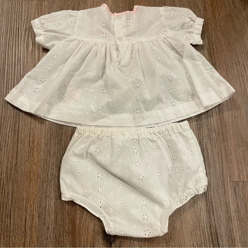 Vintage Baby Girl Set Dress Bloomed Sz 3-6 Mo White Eyelet Rose Buds Pink Bow